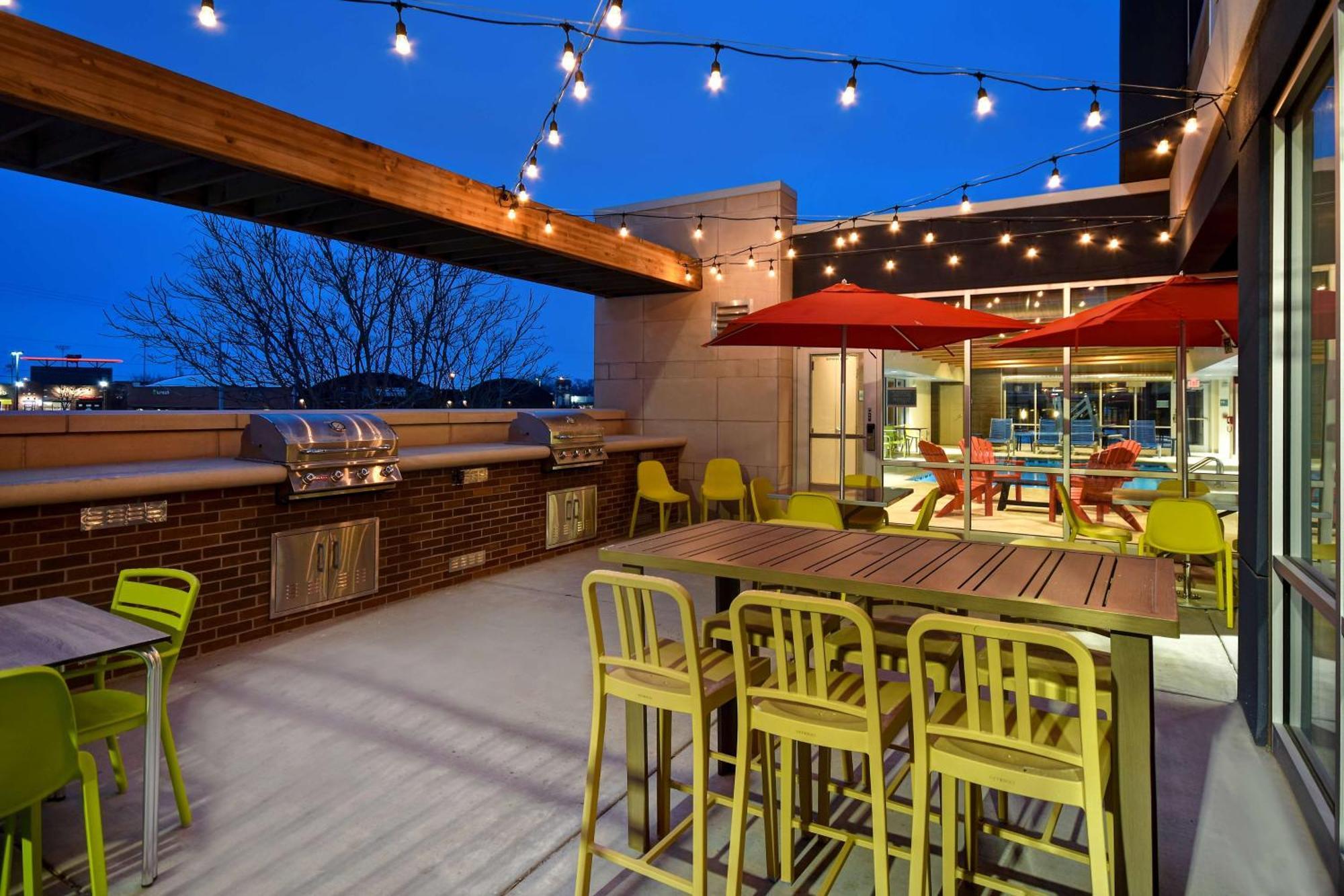 Home2 Suites Wichita Downtown Delano, Ks Exterior photo